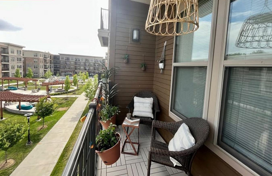 Transforming a Tiny Balcony: 5 Renter-Friendly DIYs for a Stylish Upgrade